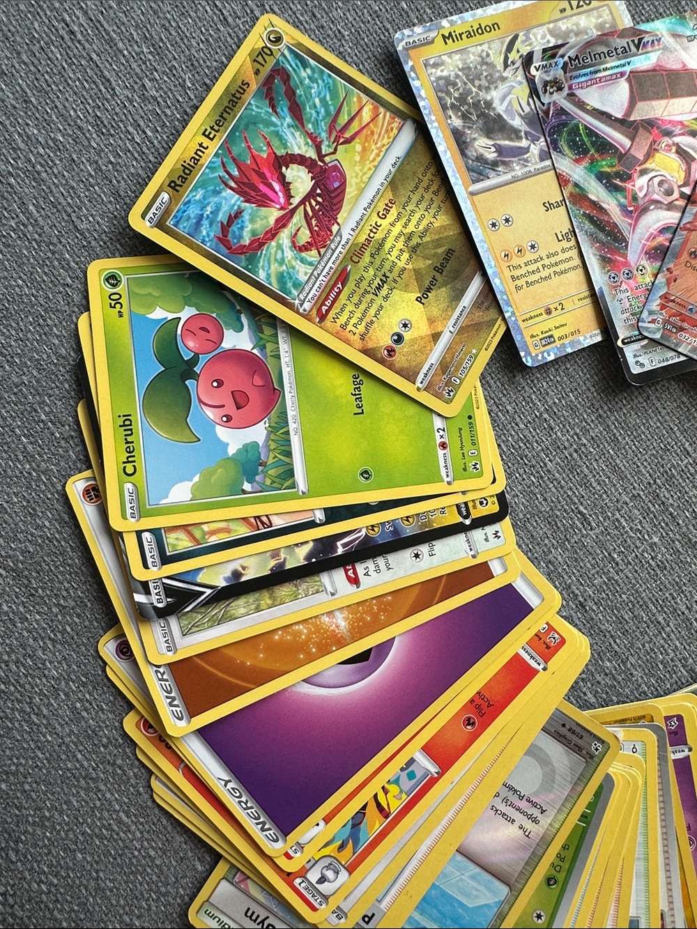 Pokemon Yellow-Bordered Trading Card Mix 99 card Pokémon lot - Picture 2 of 4